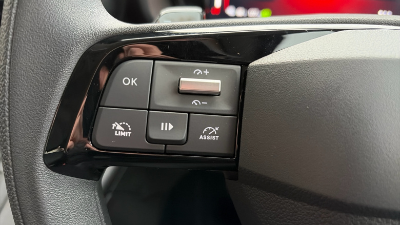 Vauxhall Combo Life 100kW Design XL 52kWh 5dr Auto [7 Seat] Electric Estate